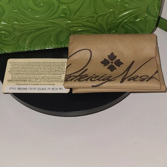 Patricia Nash Vallata Foliage Tooled - Picture 2 of 6